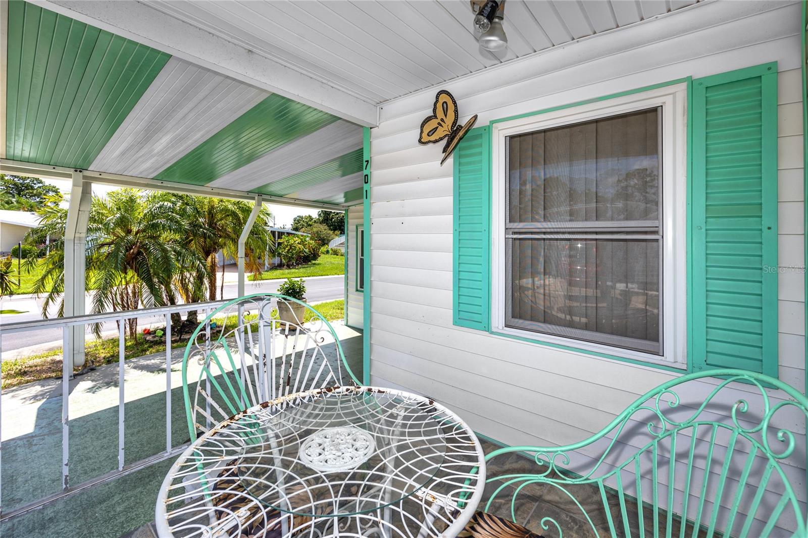 Covered bistro area on the front porch.