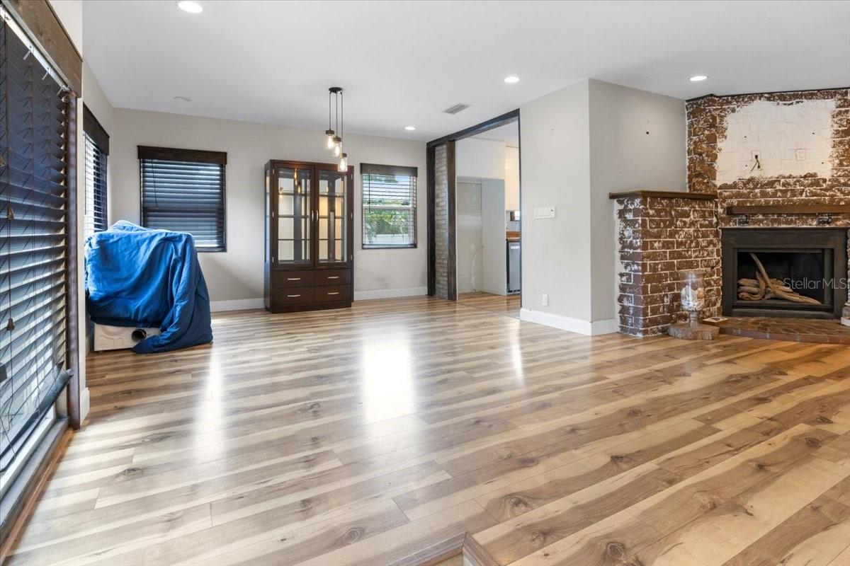 Front Living room/dining room