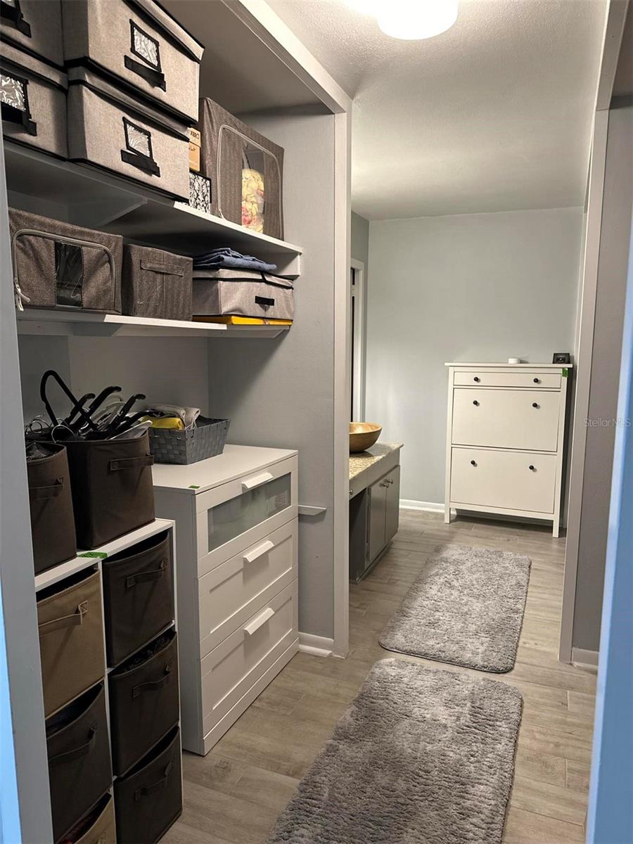 Primary bedroom en suite entrance/closets