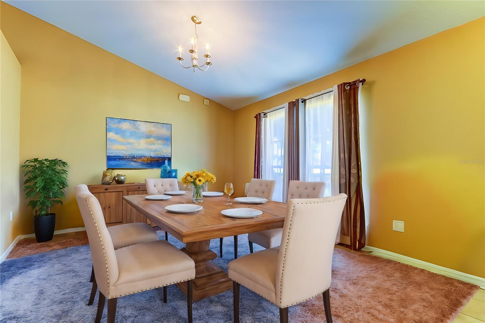 Virtual Staged-Dining Room