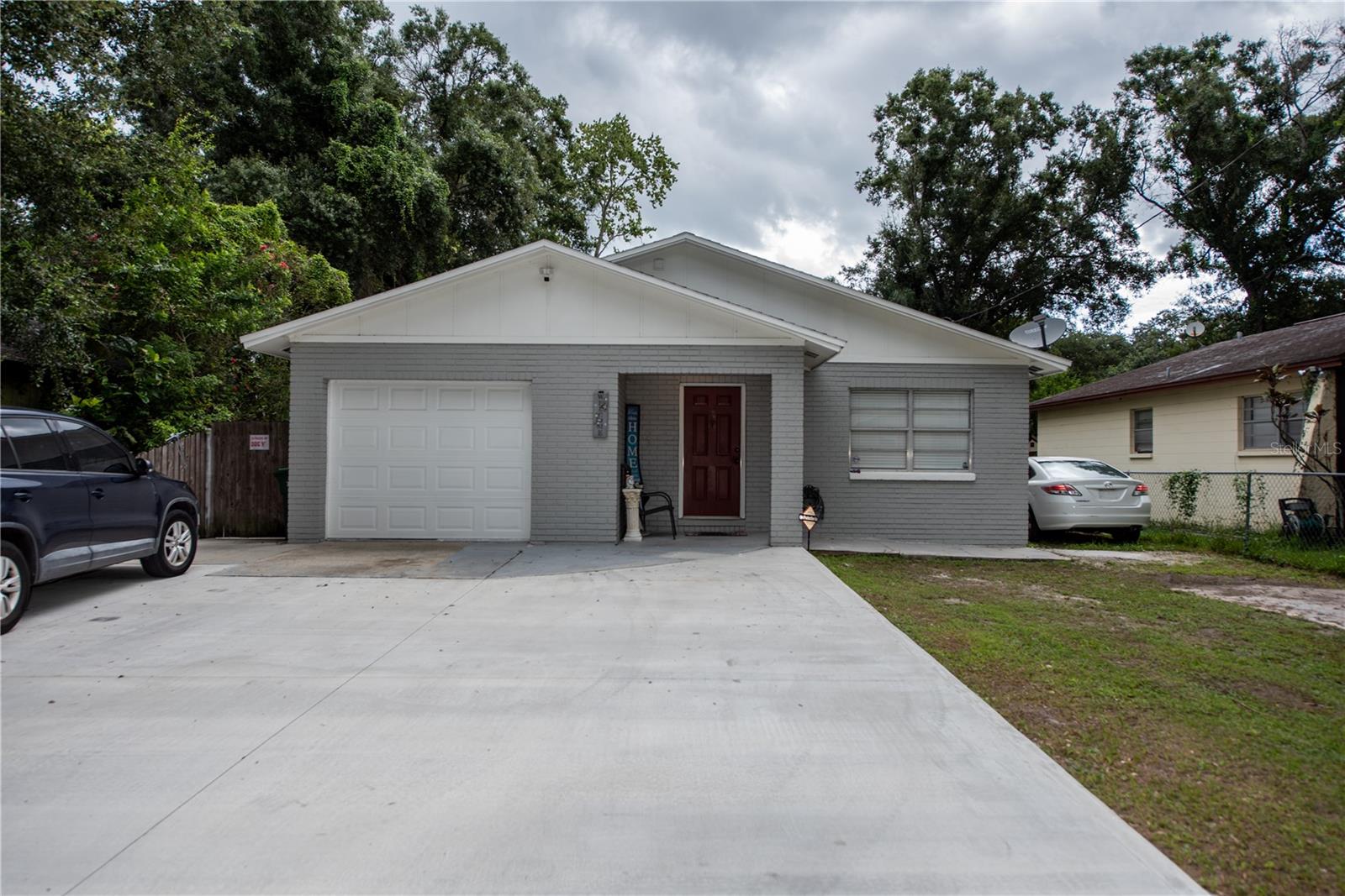 Front view of home