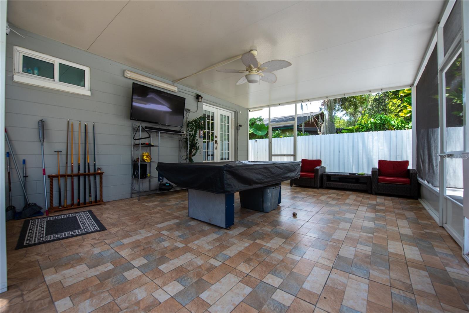 Screened in porch