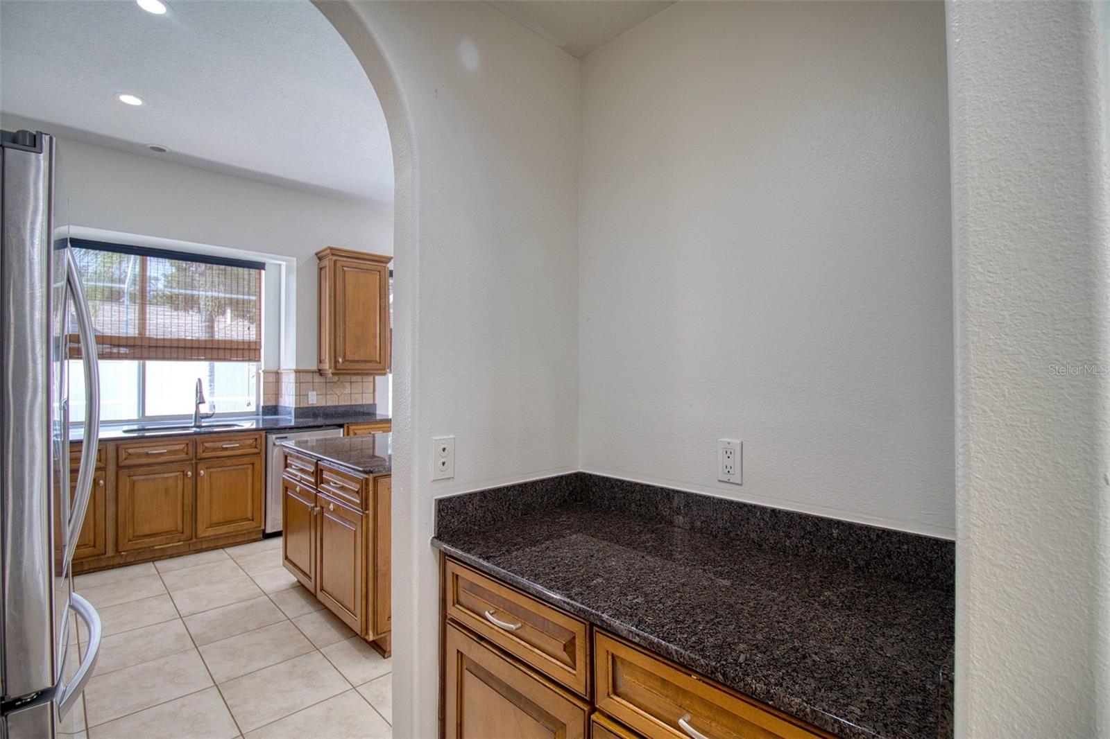 Separate Kitchen Nook (for Counter Appliances or Dry Bar)