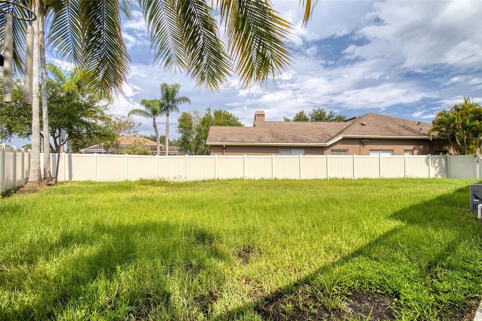 Large Fenced Yard