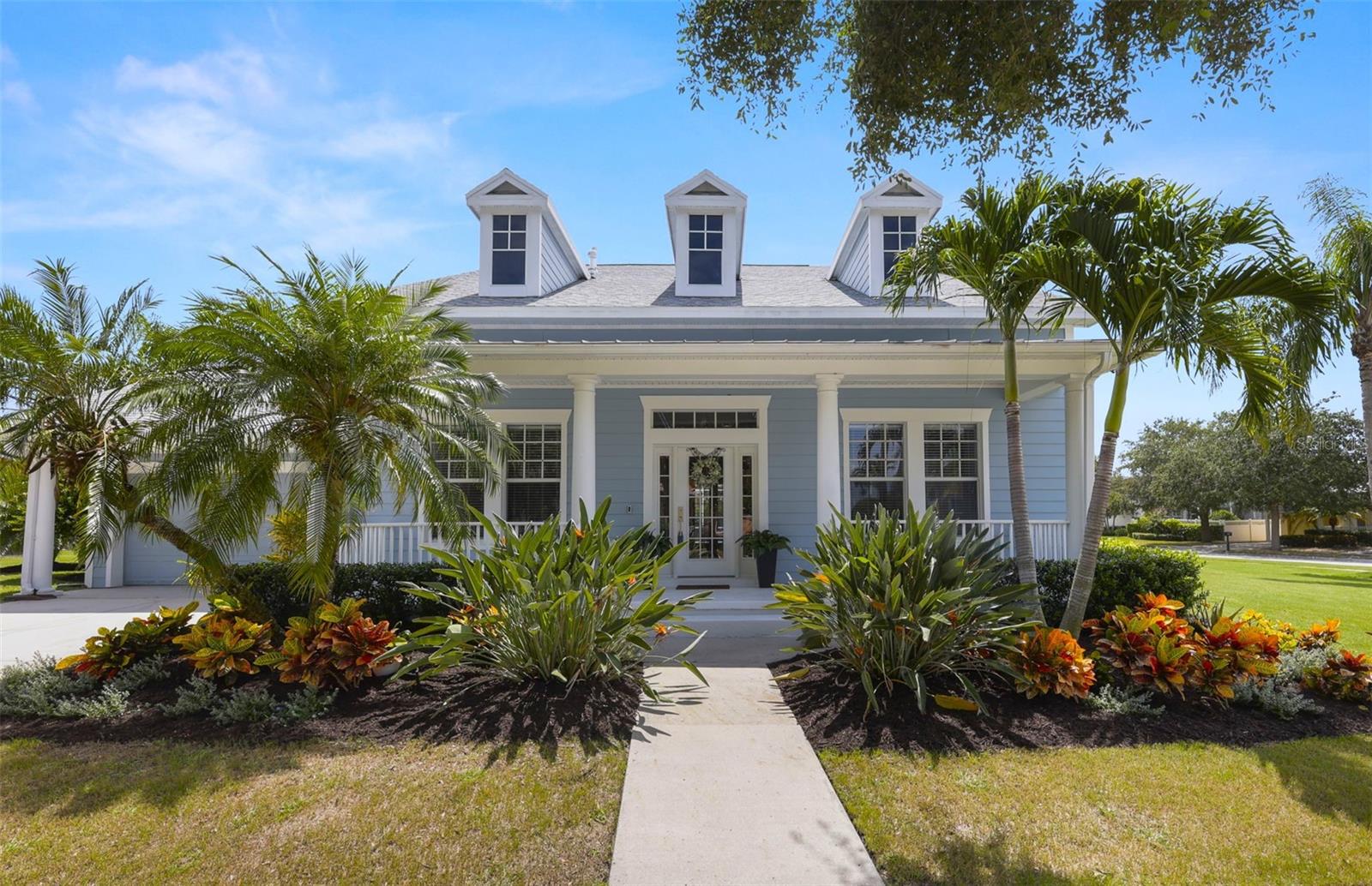 POOL HOME + OVERSIZED LOT!