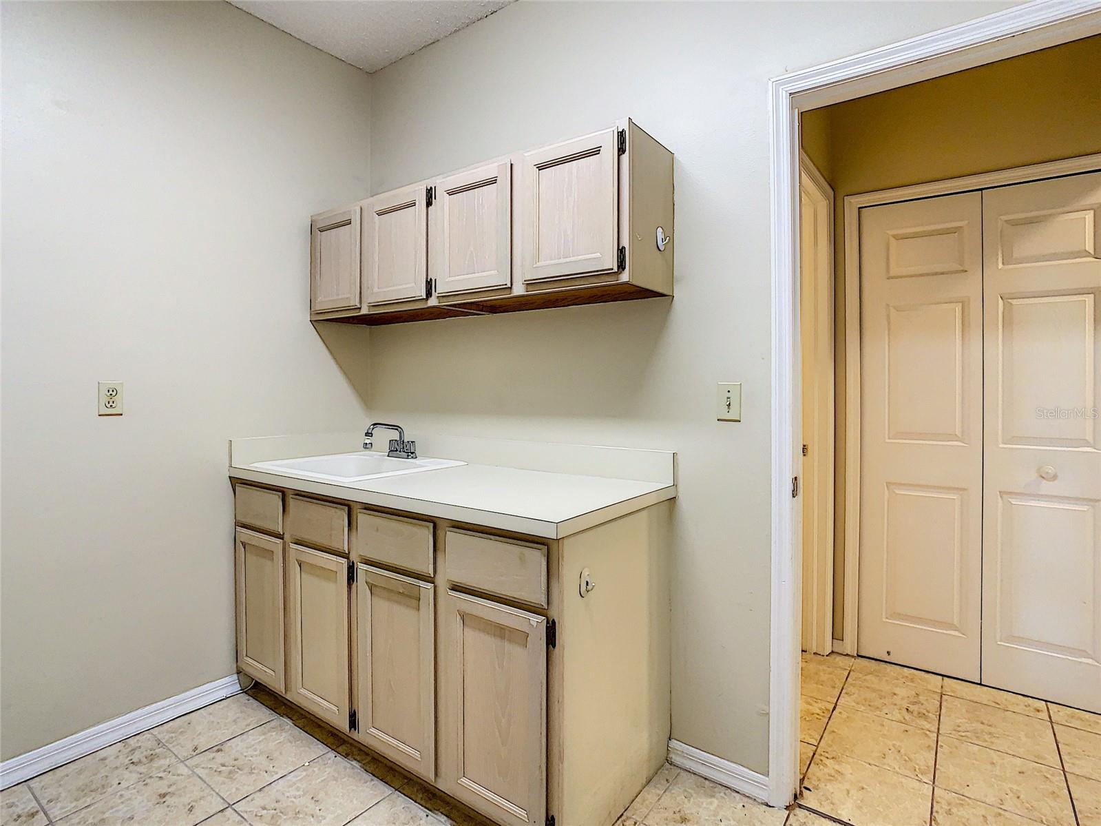 Laundry Room Storage & Sink