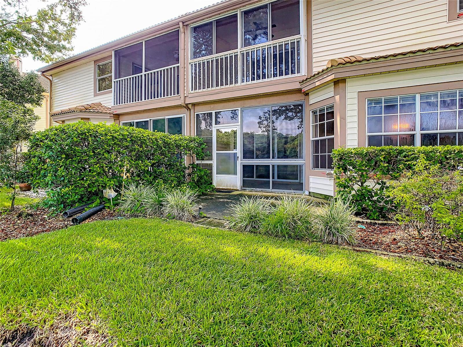 Rear Lanai & Balcony