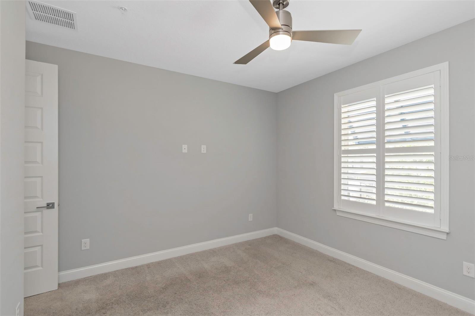 2nd Bedroom - Upstairs