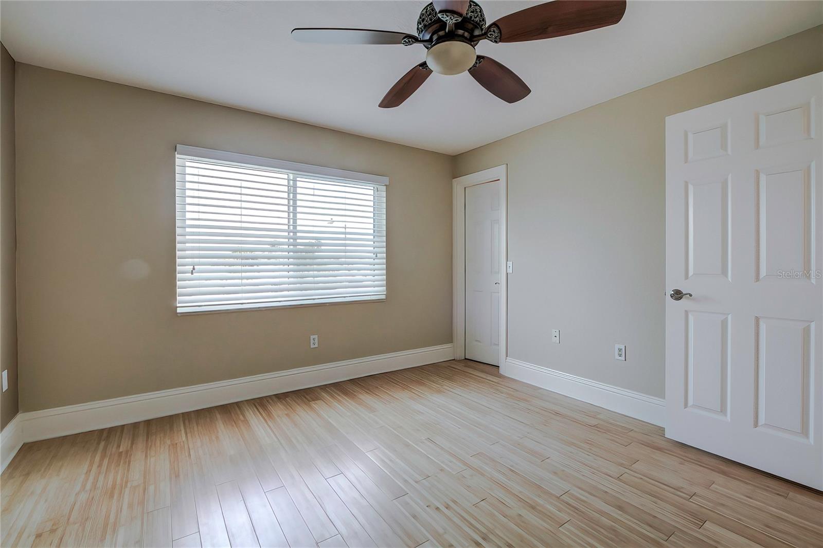 Guest bedroom.