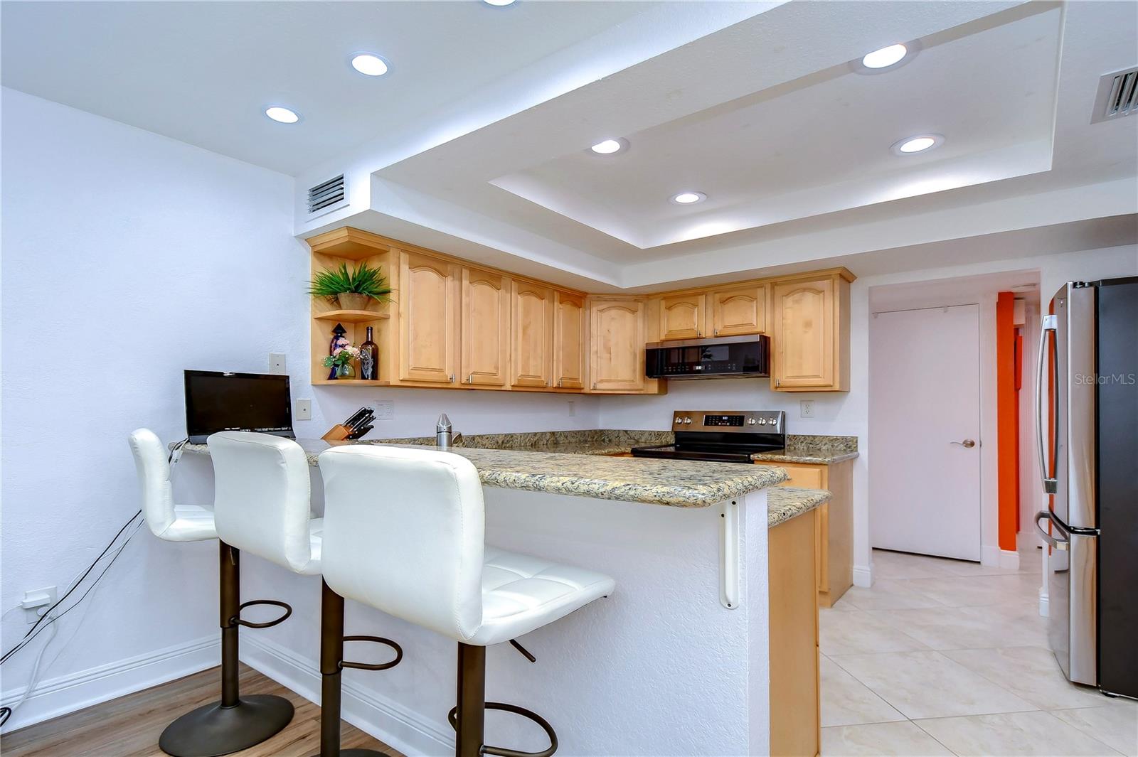 KITCHEN with Barstools