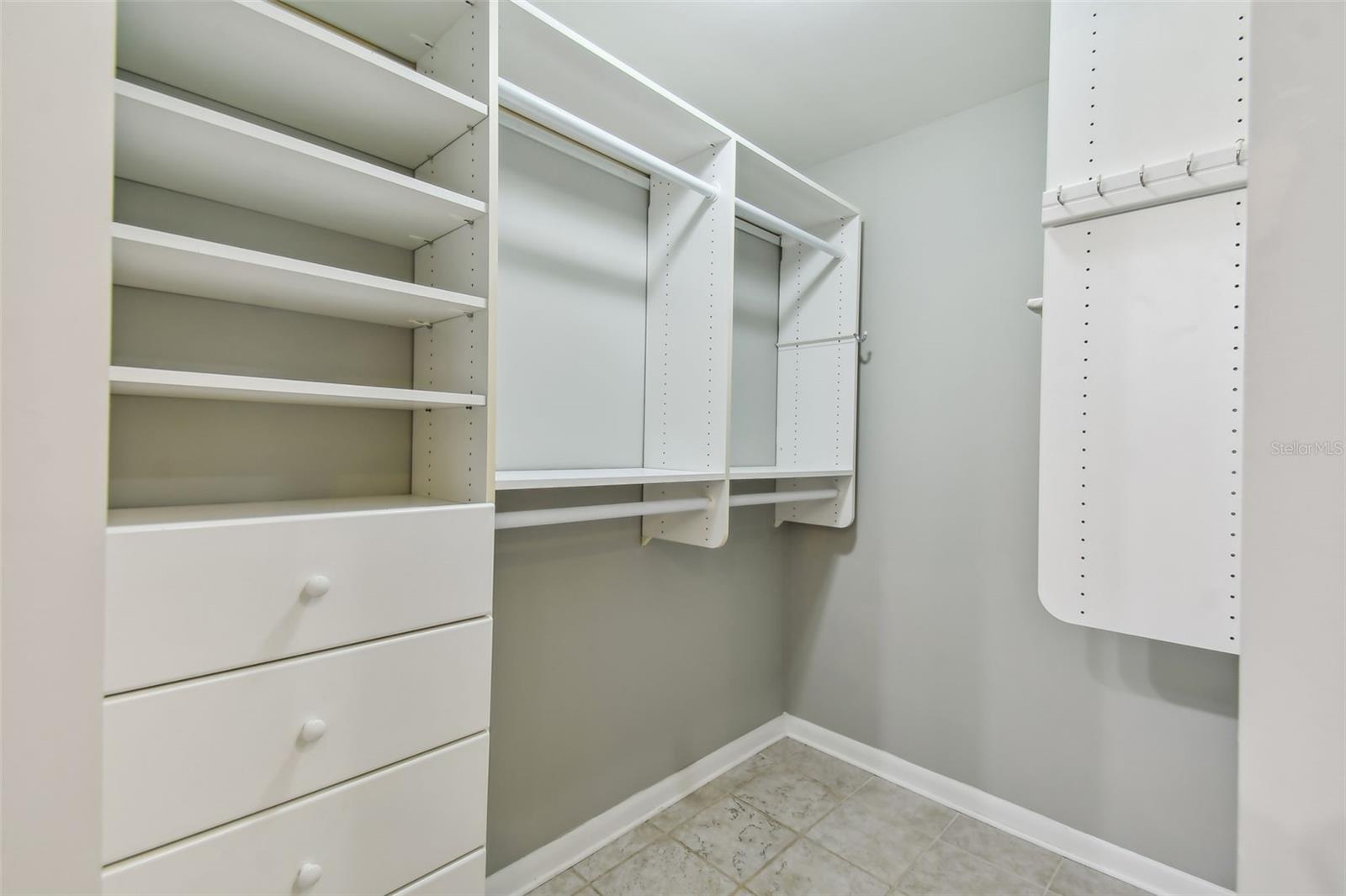 Master Closet 7x8