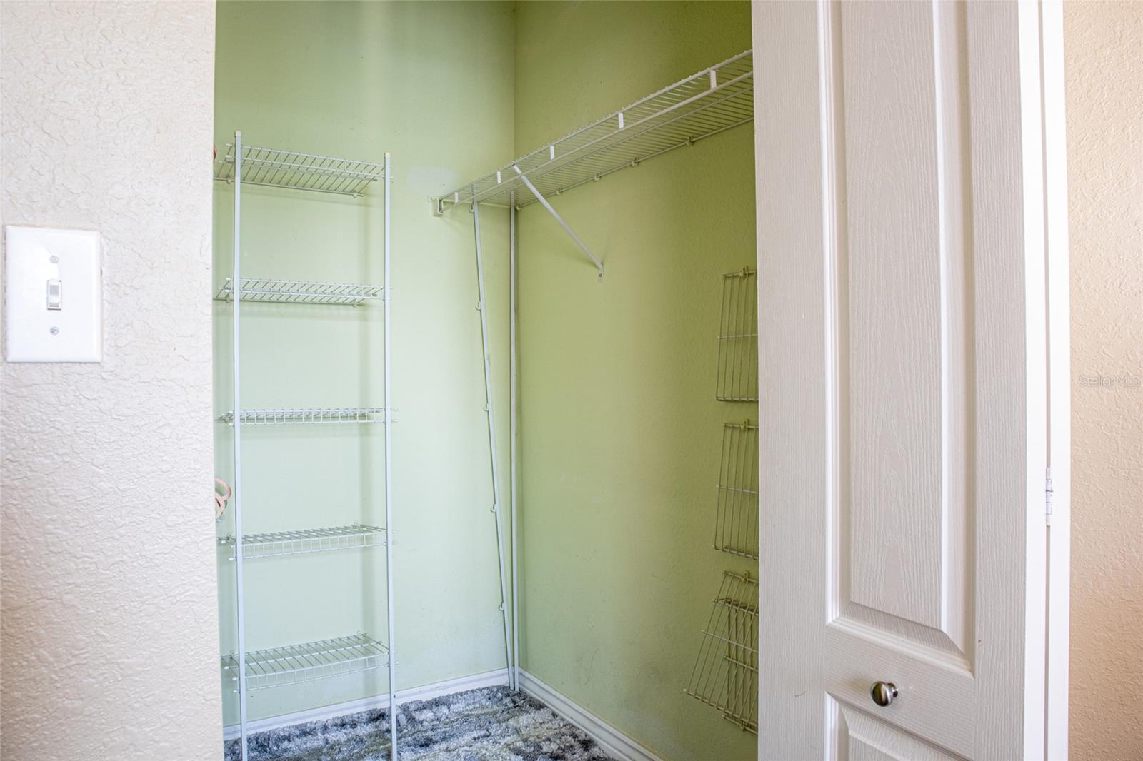 walk-in closet