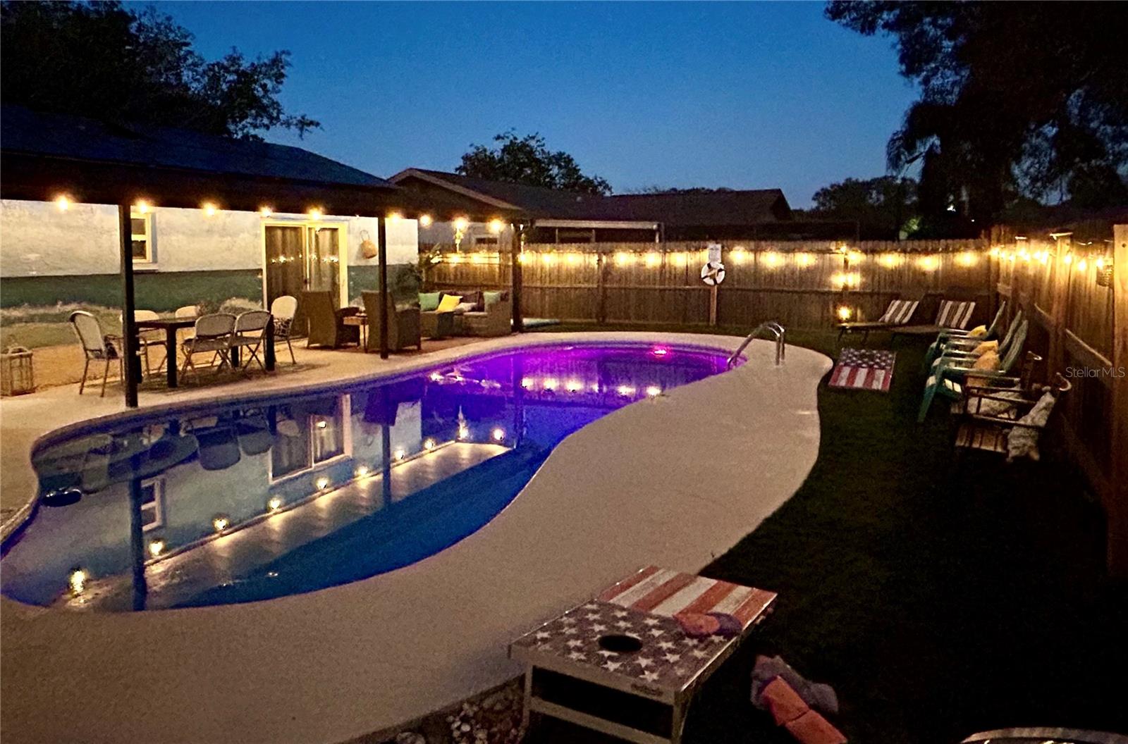 Programmable LED Pool Lighting