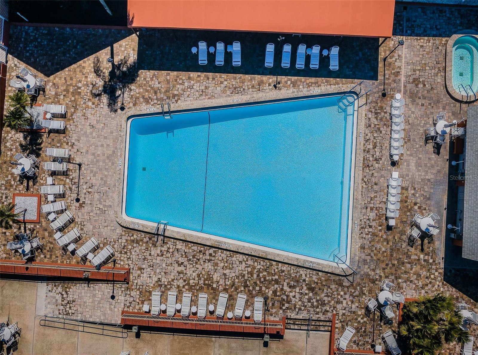 Timber Oaks Clubhouse Pool