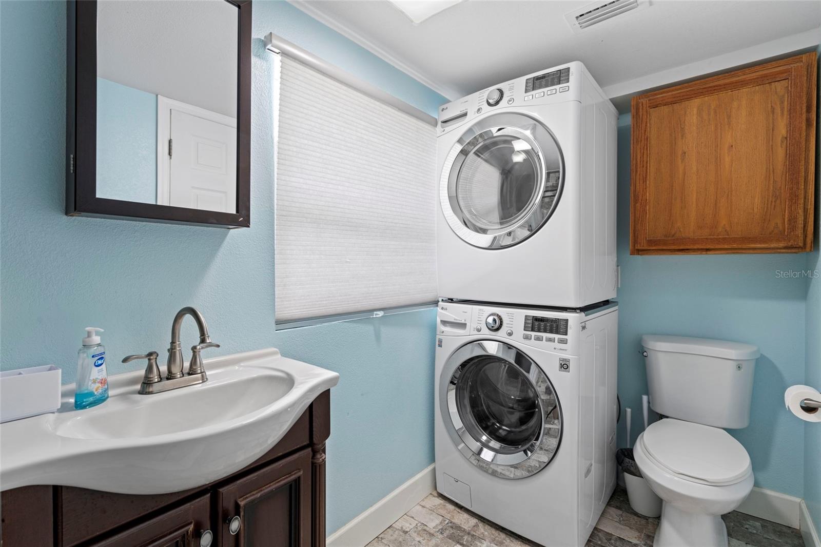 Bathroom 2 with Laundry