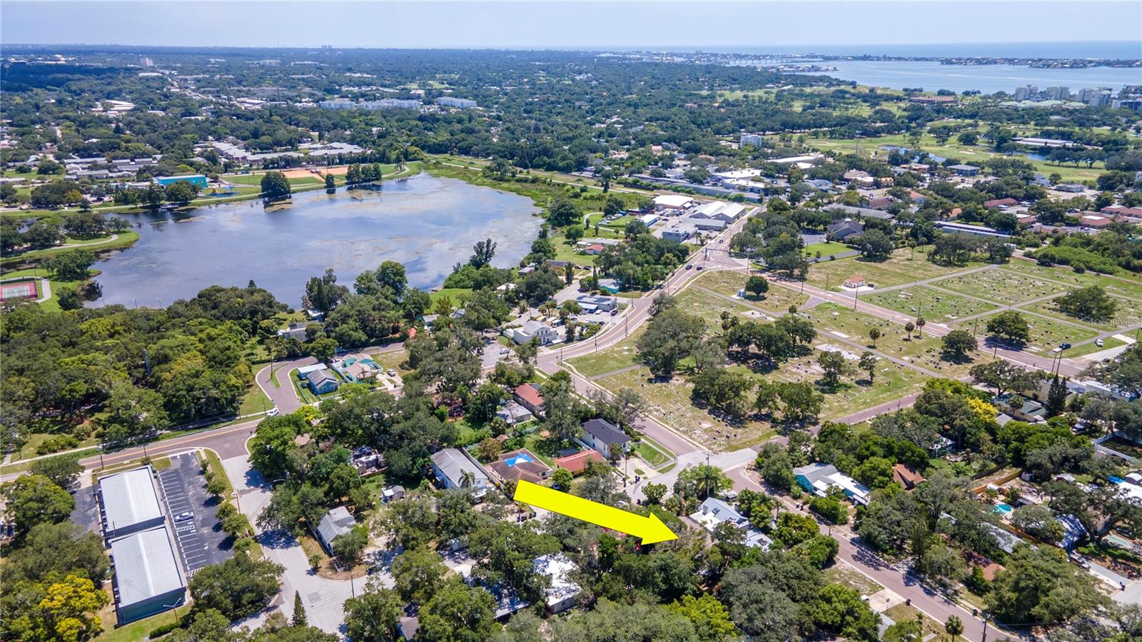 Aerial view of home and location to area beaches