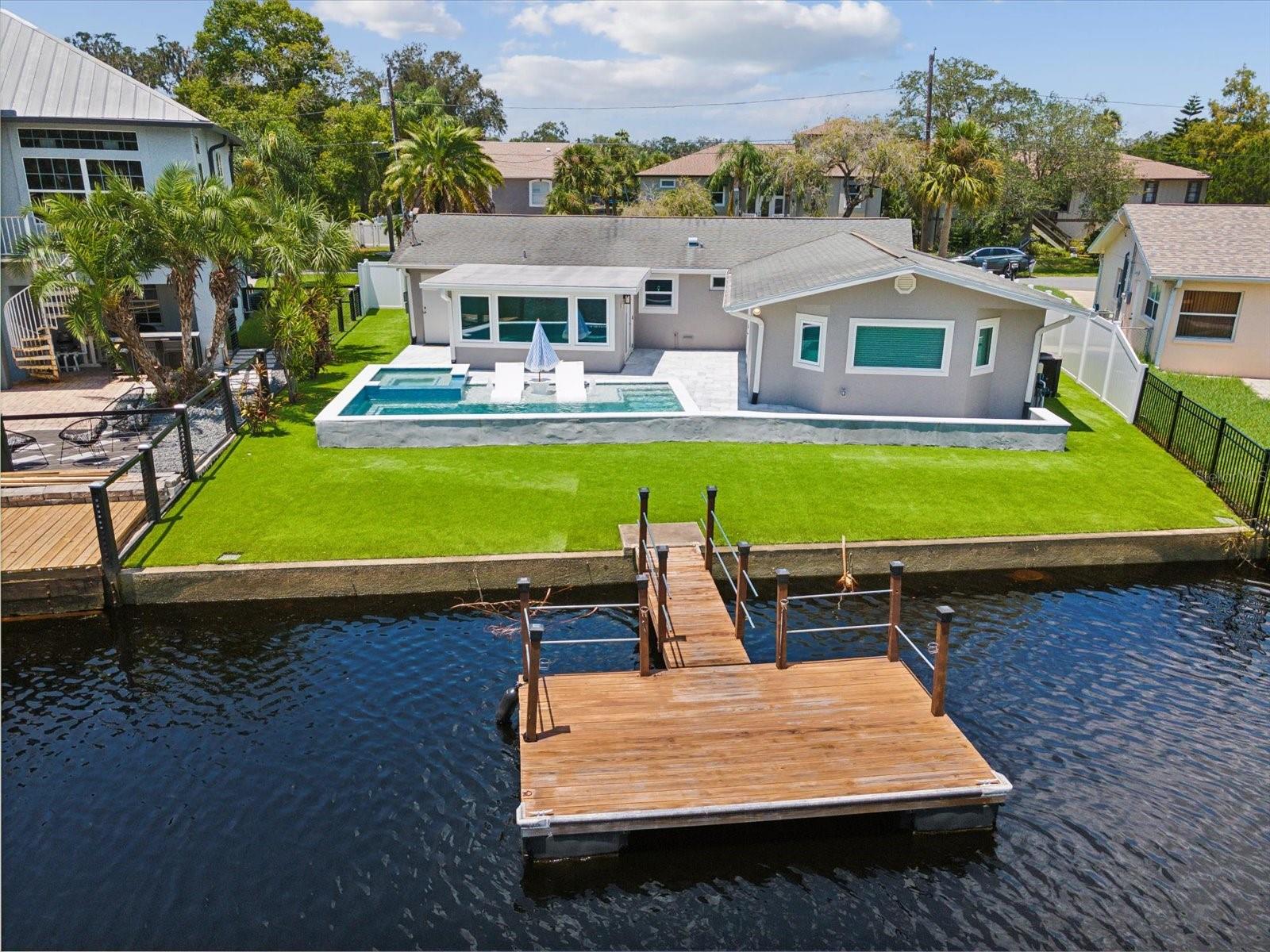 Aerial view/Backyard