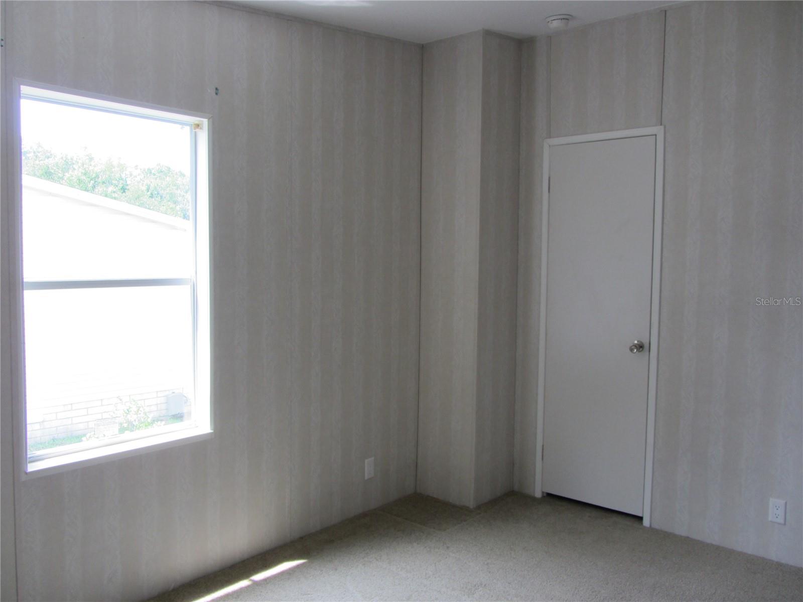 3RD BEDROOM WITH WALK-IN CLOSET