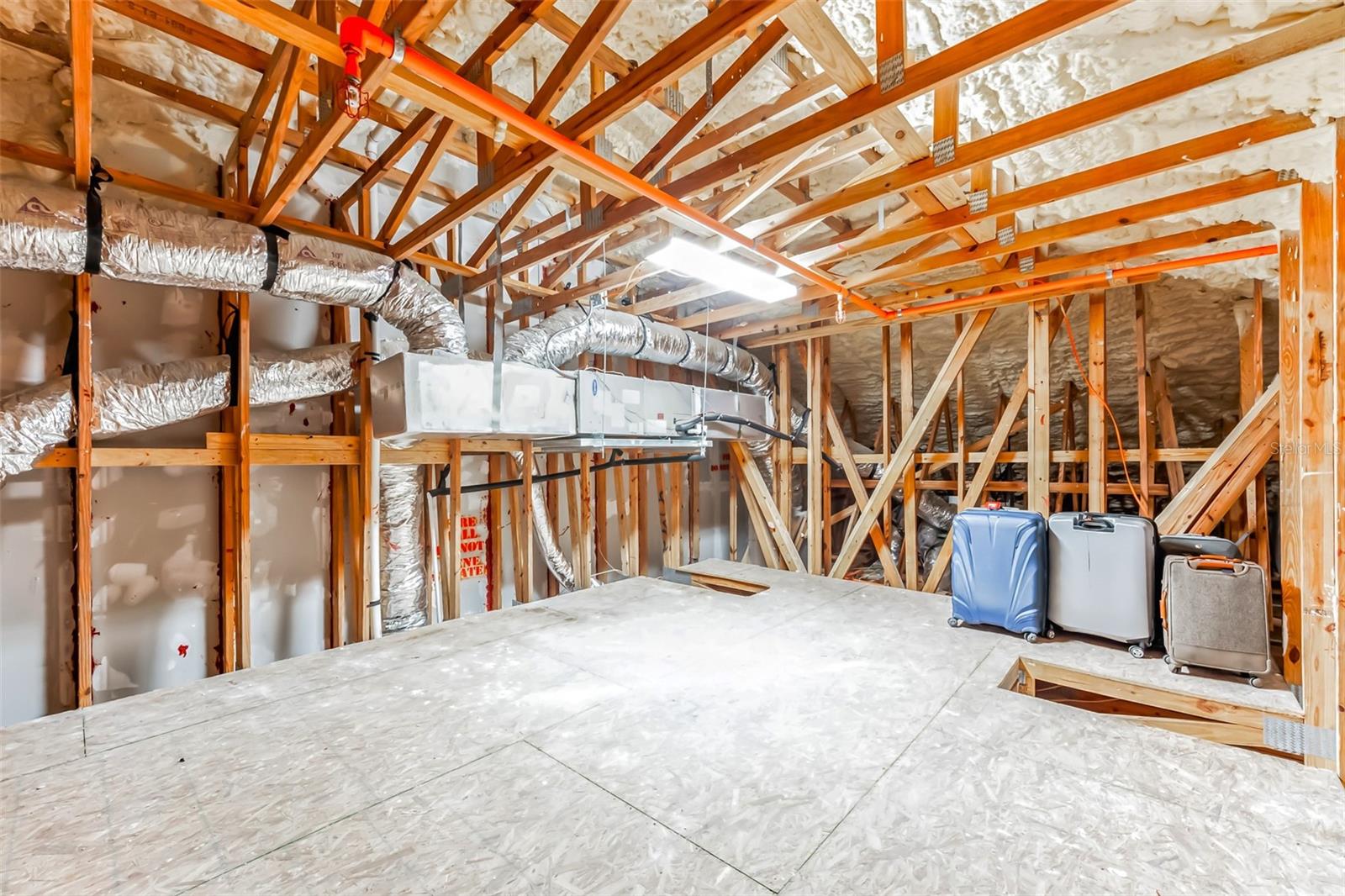 Over 400sf Attic, stays cool