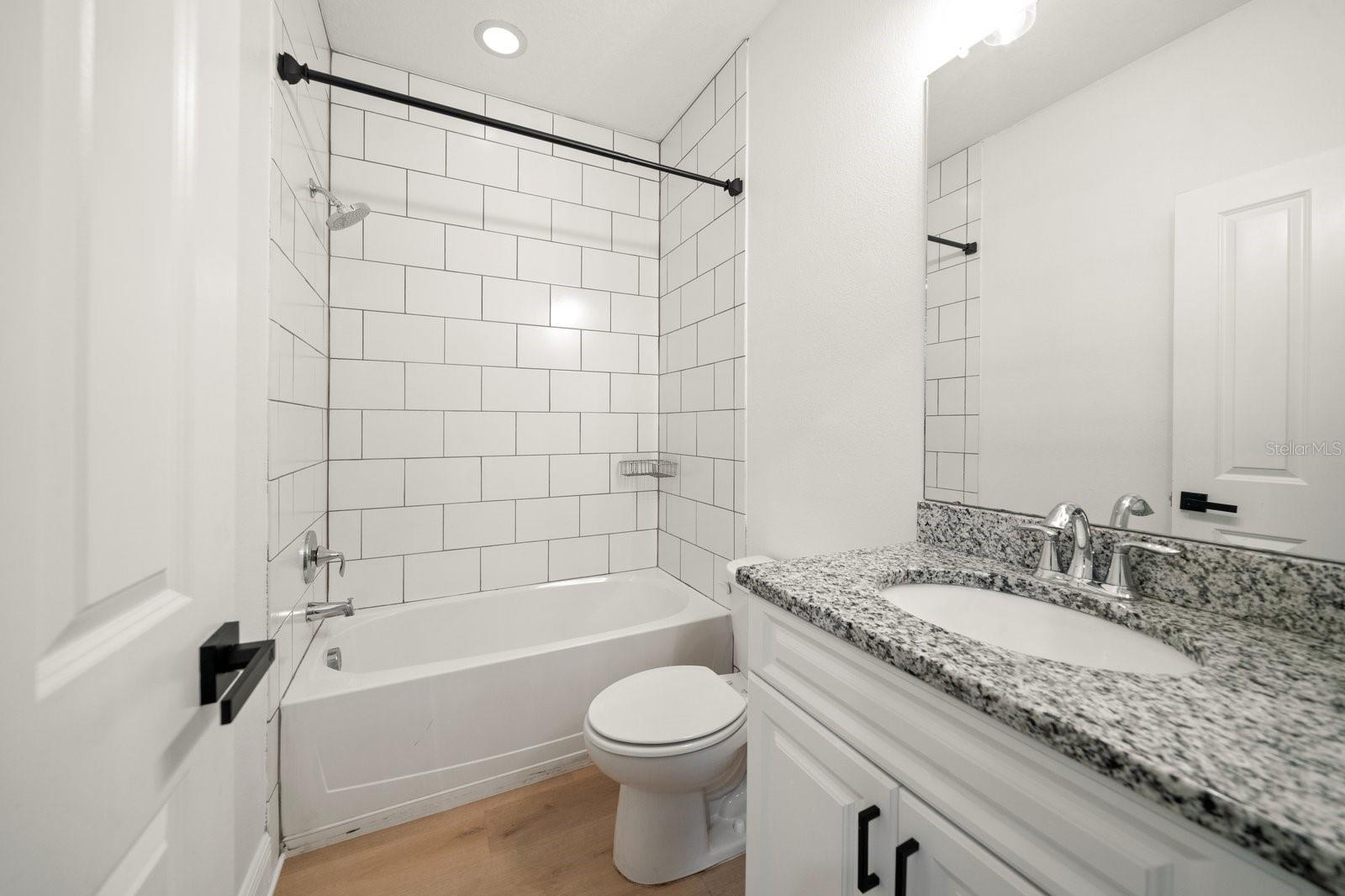 Guest Bathroom tub/shower combo