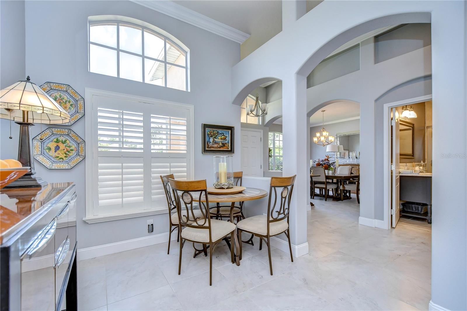 Bright breakfast nook!