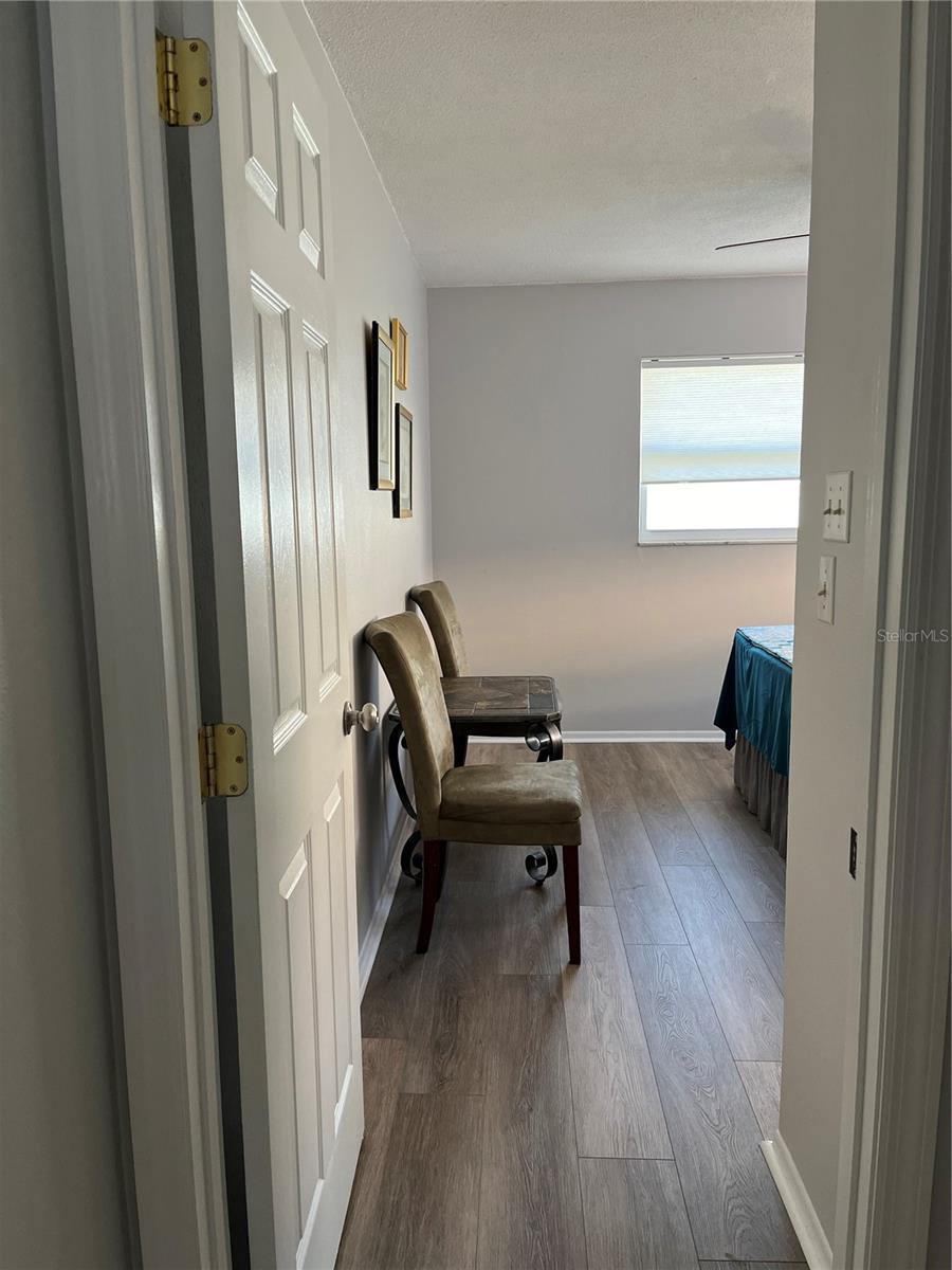 Guest bedroom hall entrance