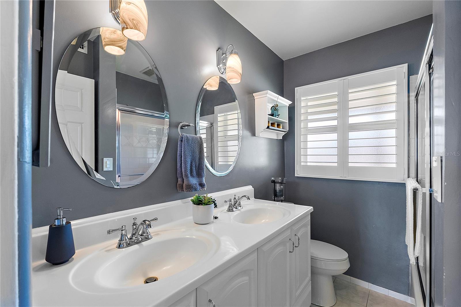 guest bath with dual vanity