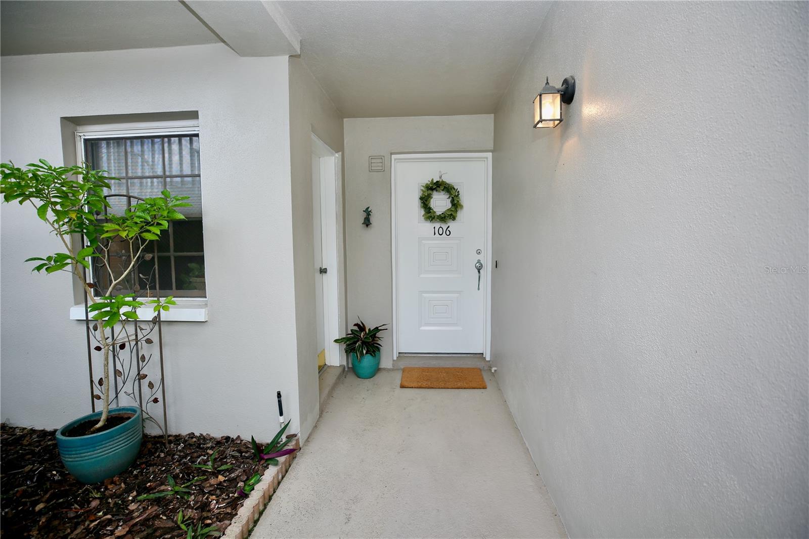 Private covered entryway