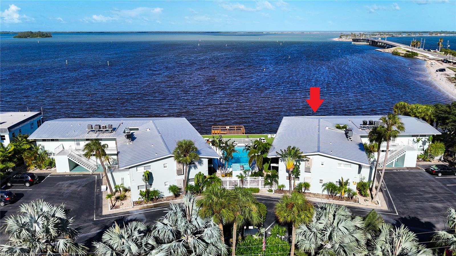 Concord Arms. Dunedin Causeway to the right, leading to Honeymoon Island.