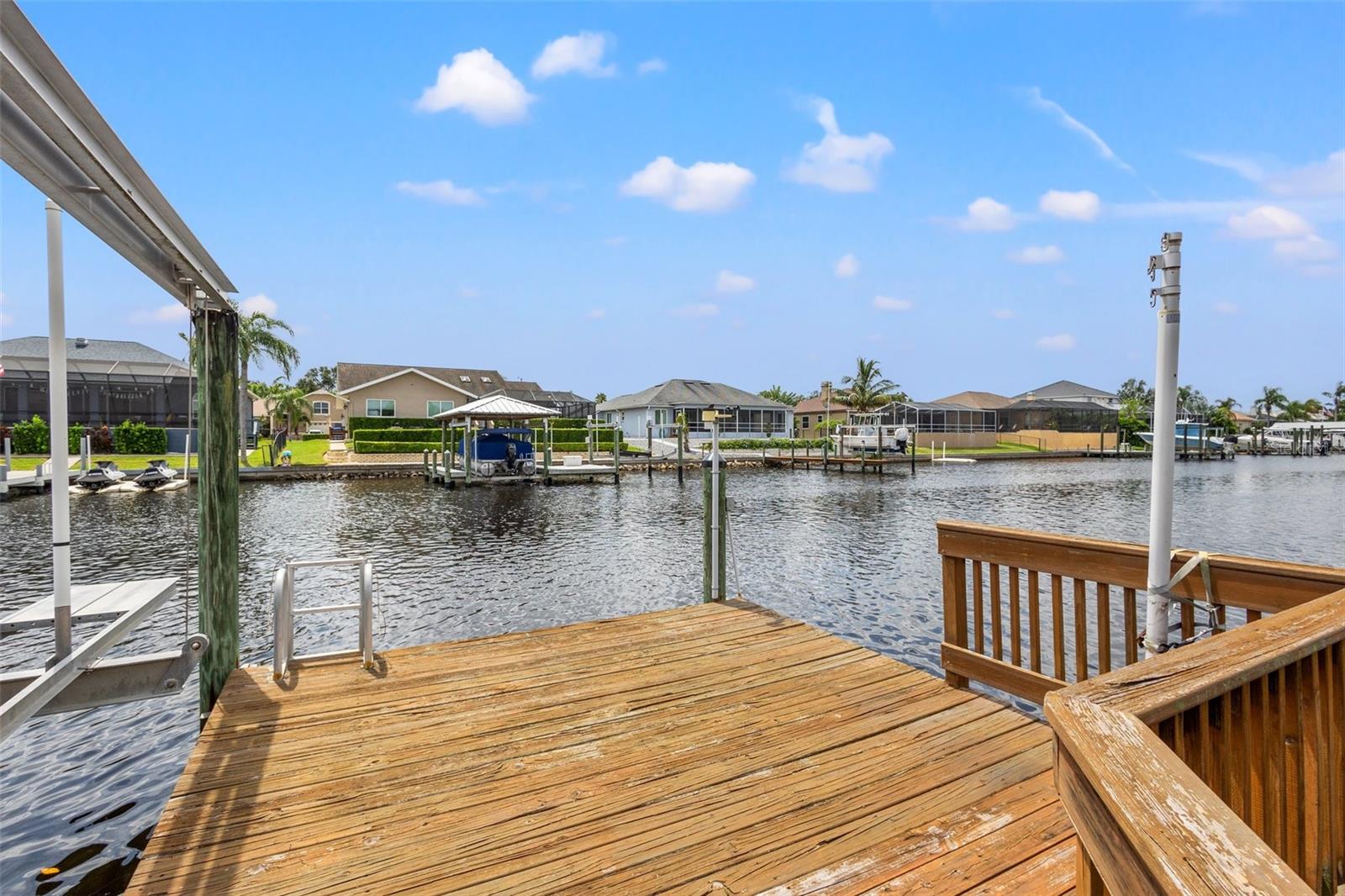 400 sq ft dock with  12,000 pound boat lift