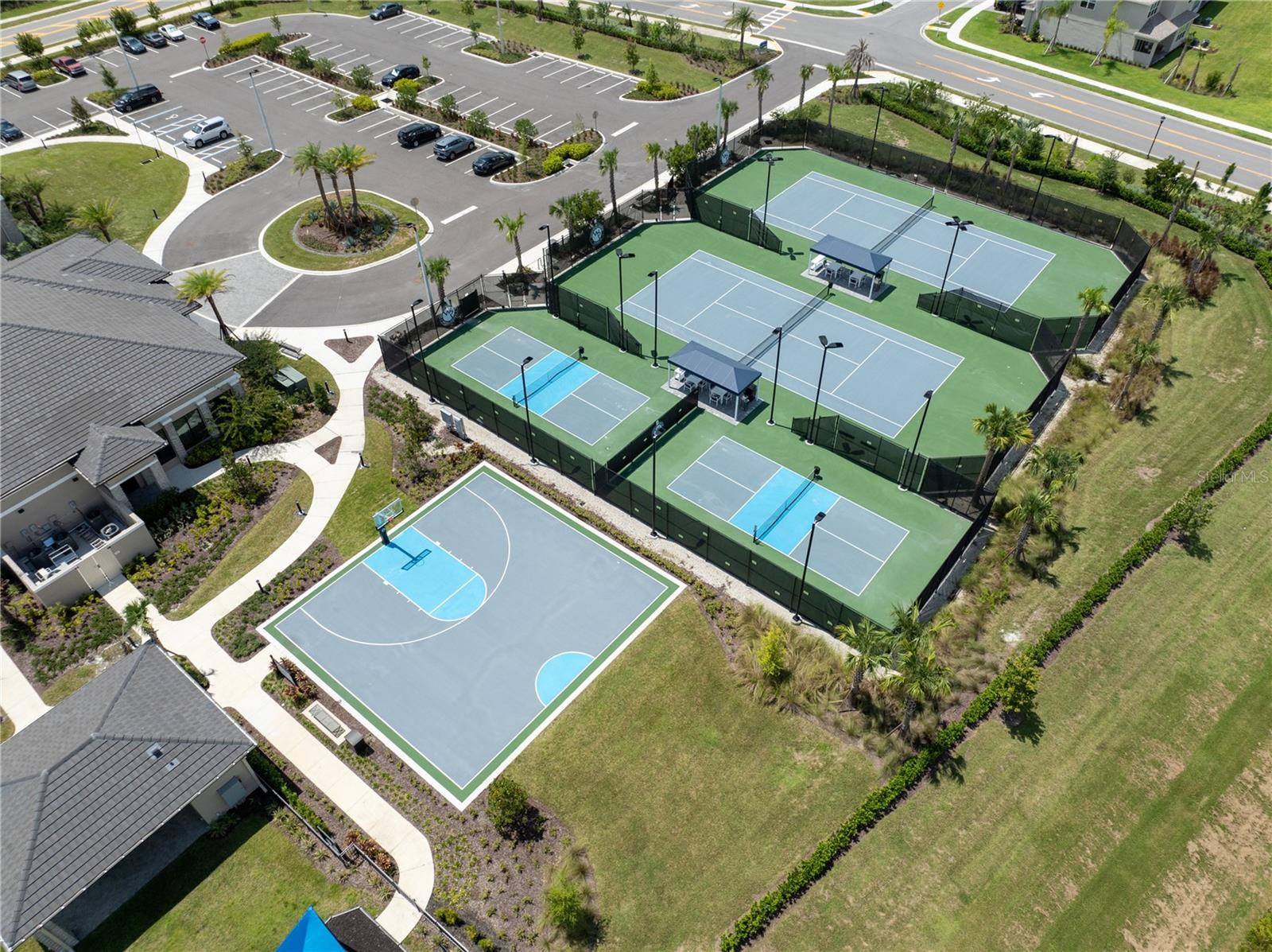 Basketball, pickleball and tennis courts