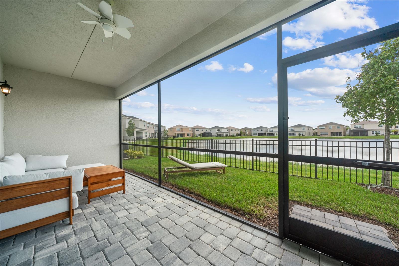 Screened-In Lanai showing pavers