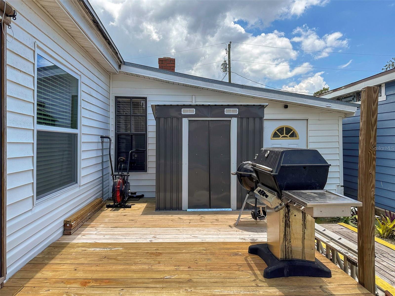 GREAT GRILLING SPACE