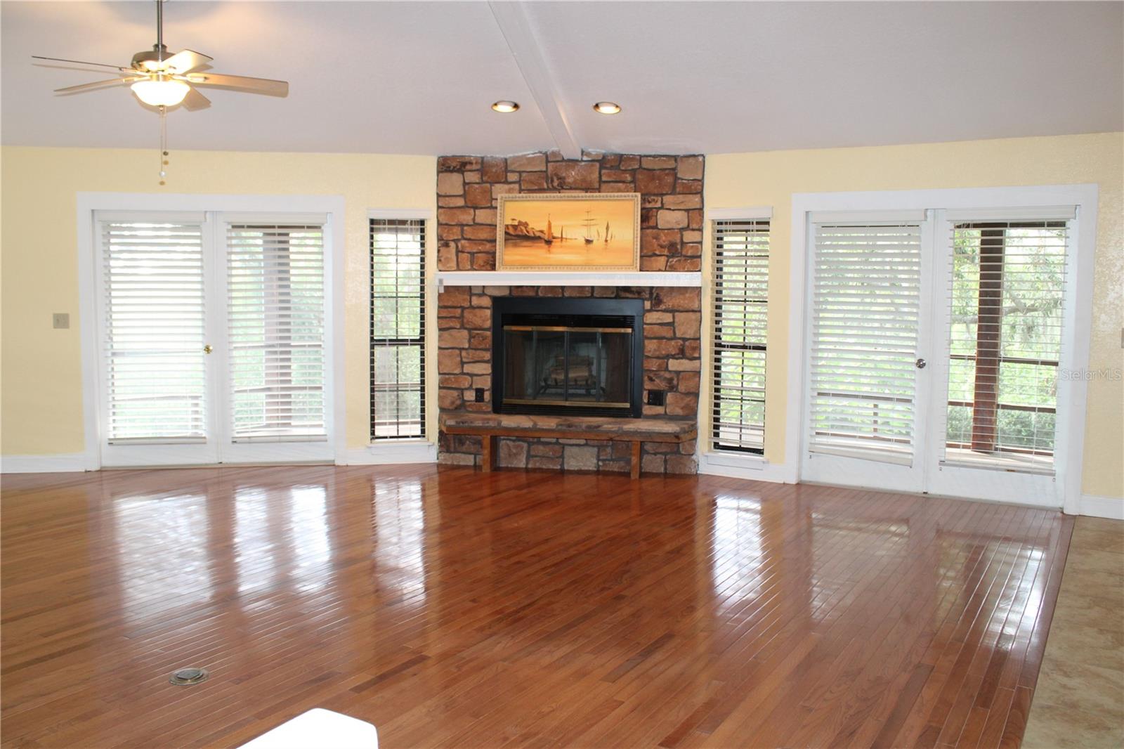 LIVINGROOM UPSTAIRS WITH FIRE PLACE