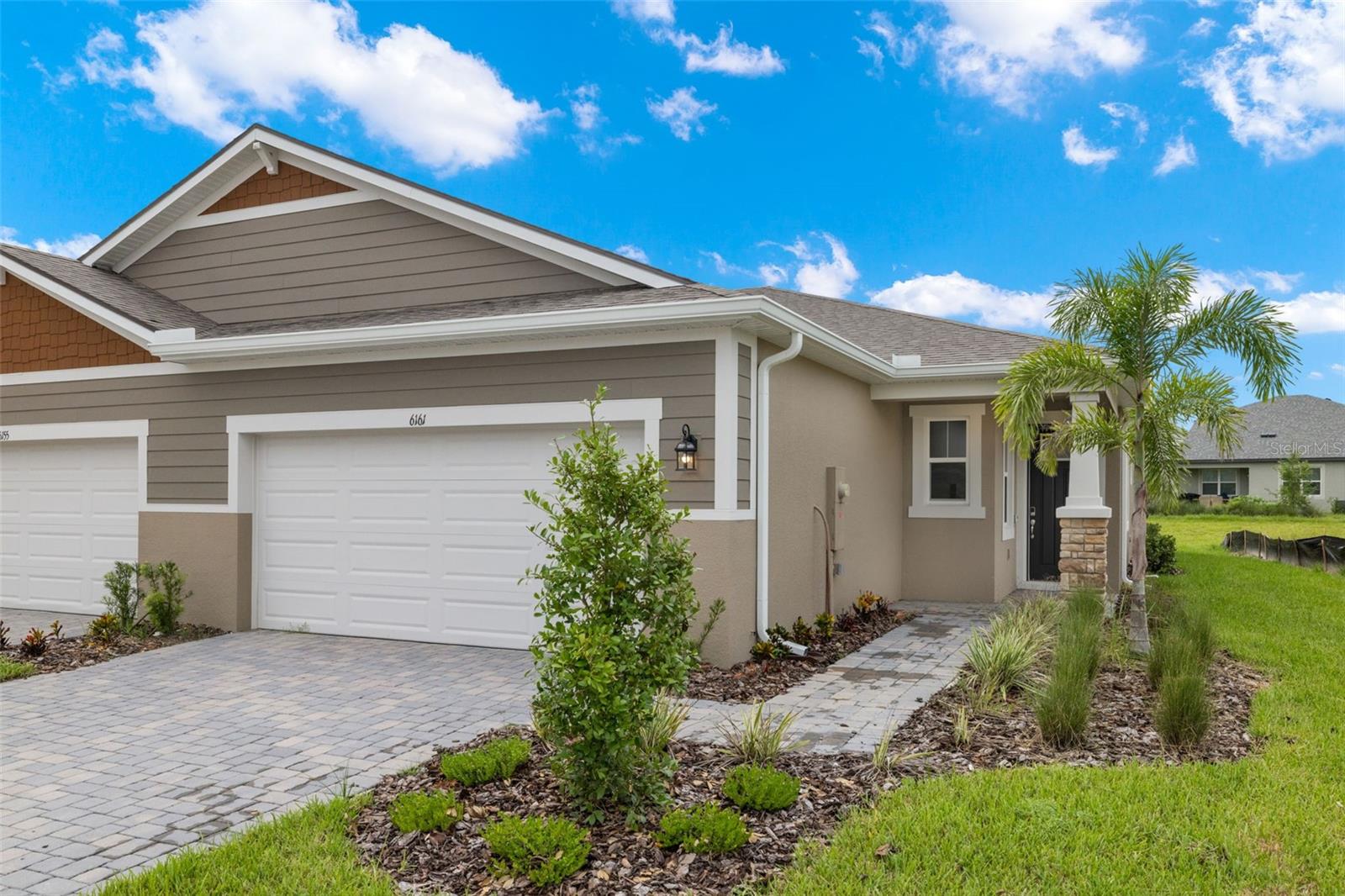 Paver Drive/2-Car Garage