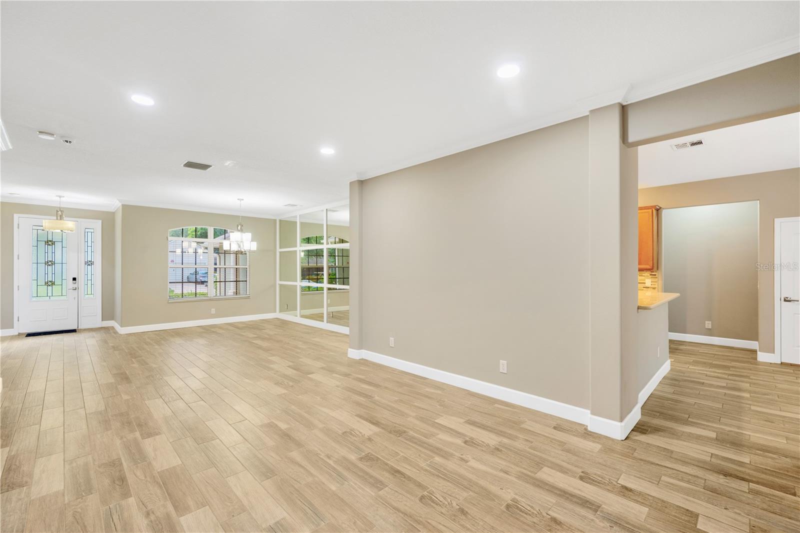 806 Red Ash Ct - Dining room / Living Room