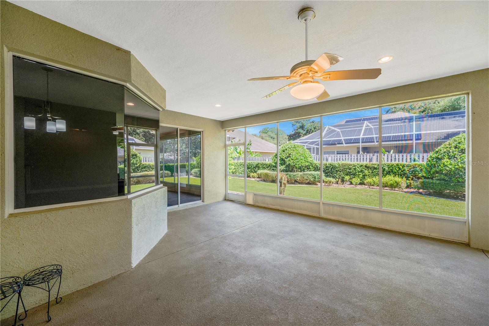 806 Red Ash Ct - Lanai