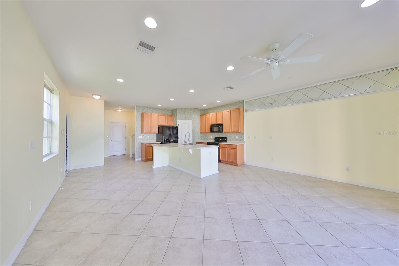 Living Room Kitchen Combo