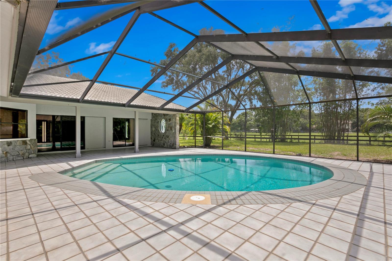 Main House - Horseshoe shaped pool