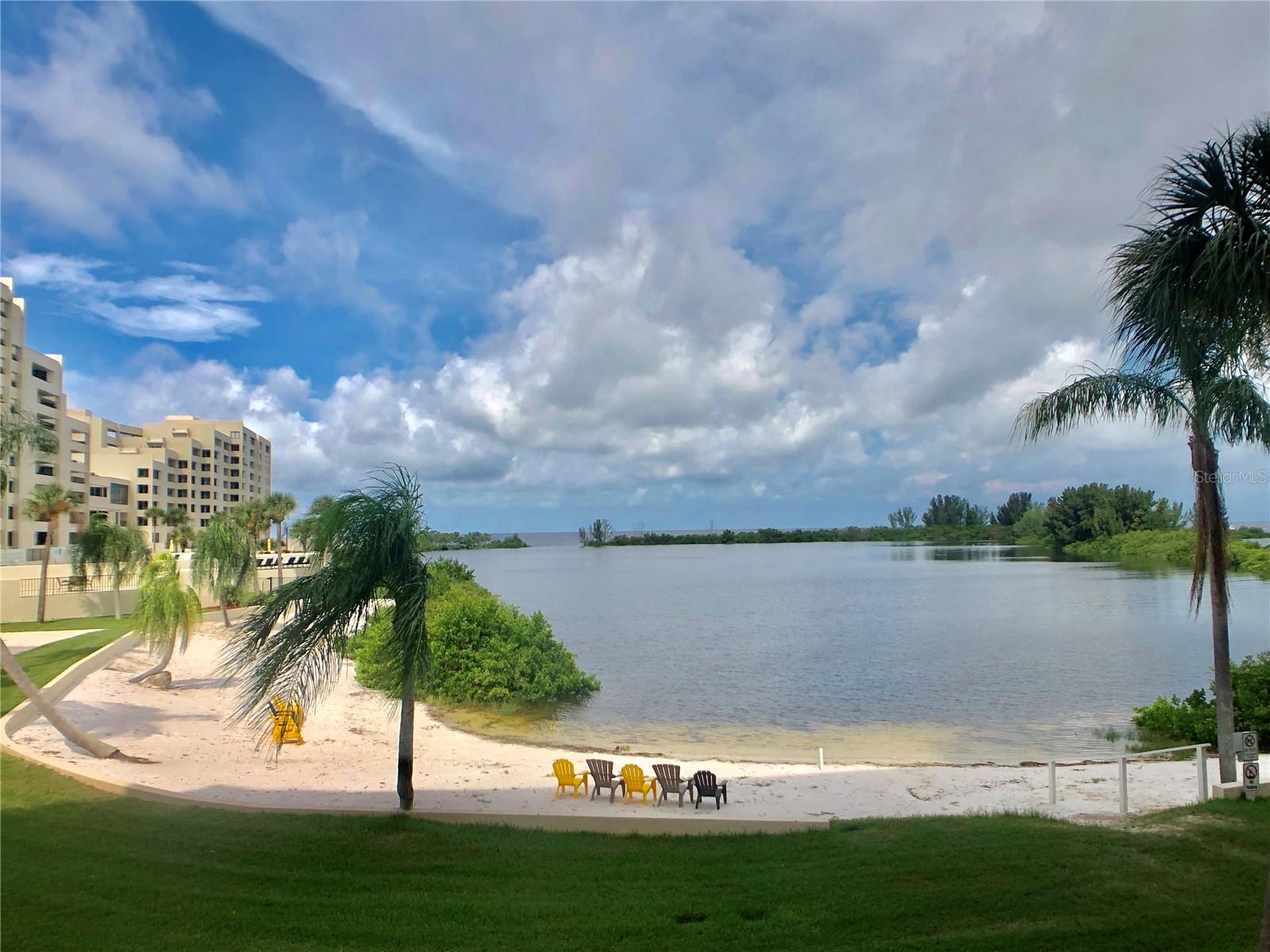 Beach & Lagoon