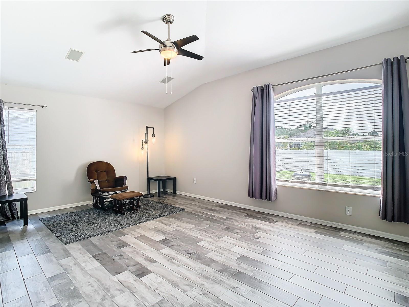 Master Bedroom : large enough for king sized bed and reading chairs