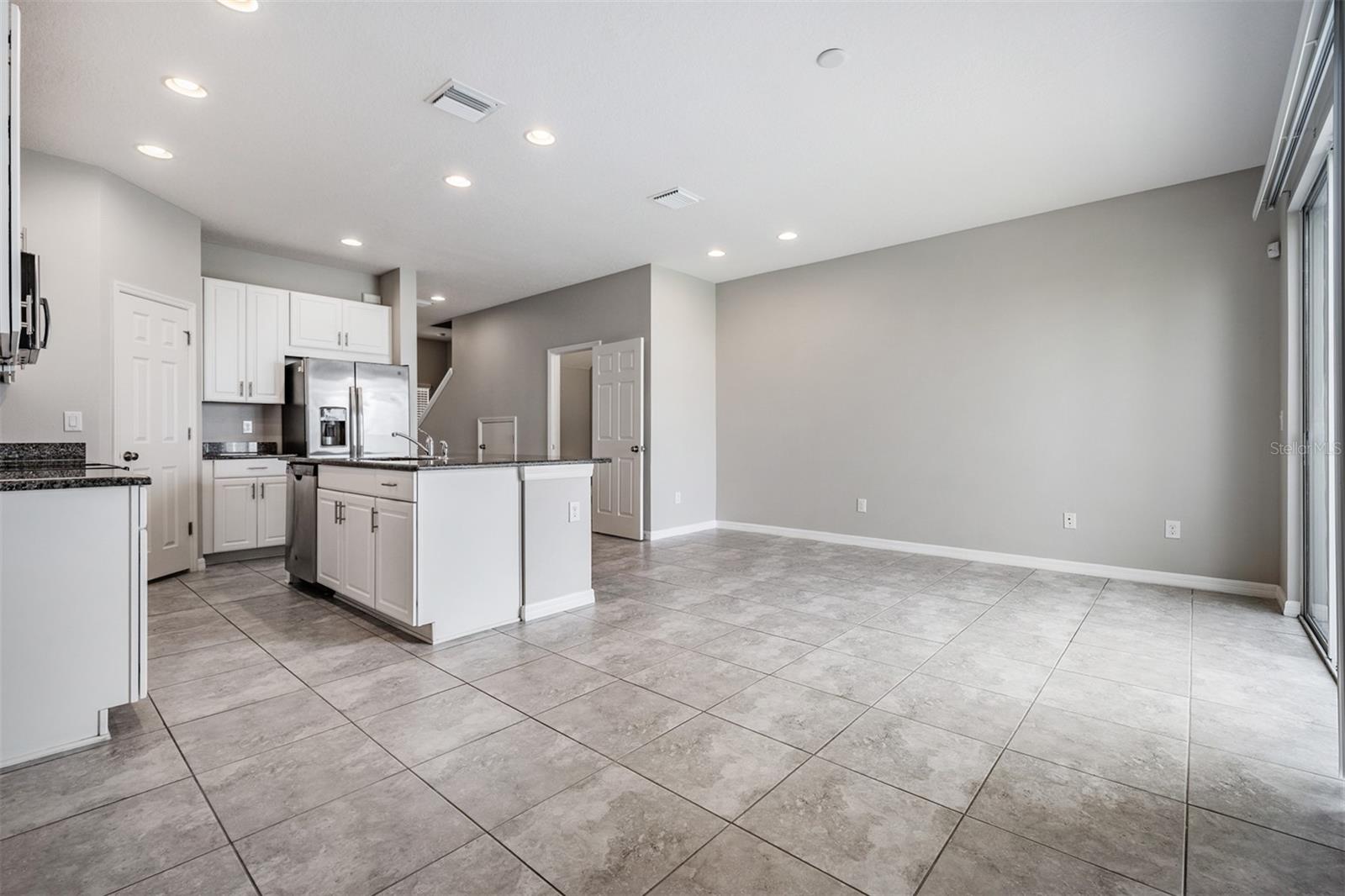 Kitchen-Living Room Combo