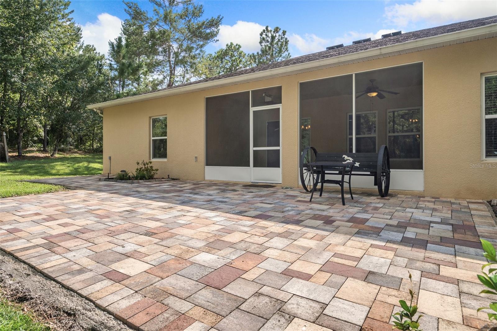 Spacious back patio/porch