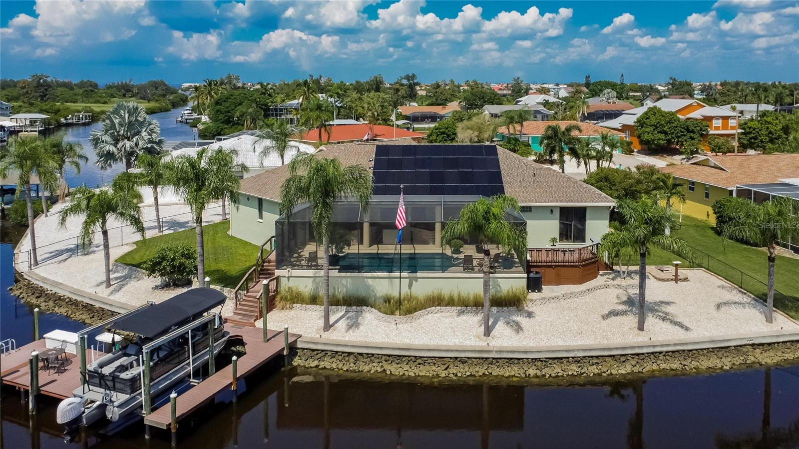 170 ft. of Seawall on Masters Canal