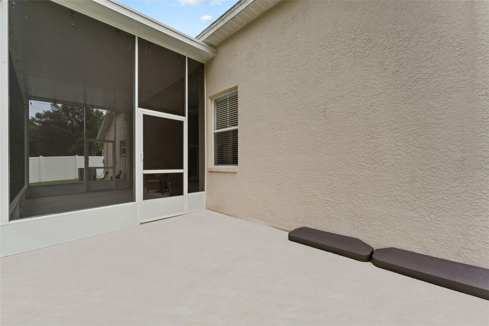 Great Space For Fire Pit & Chairs