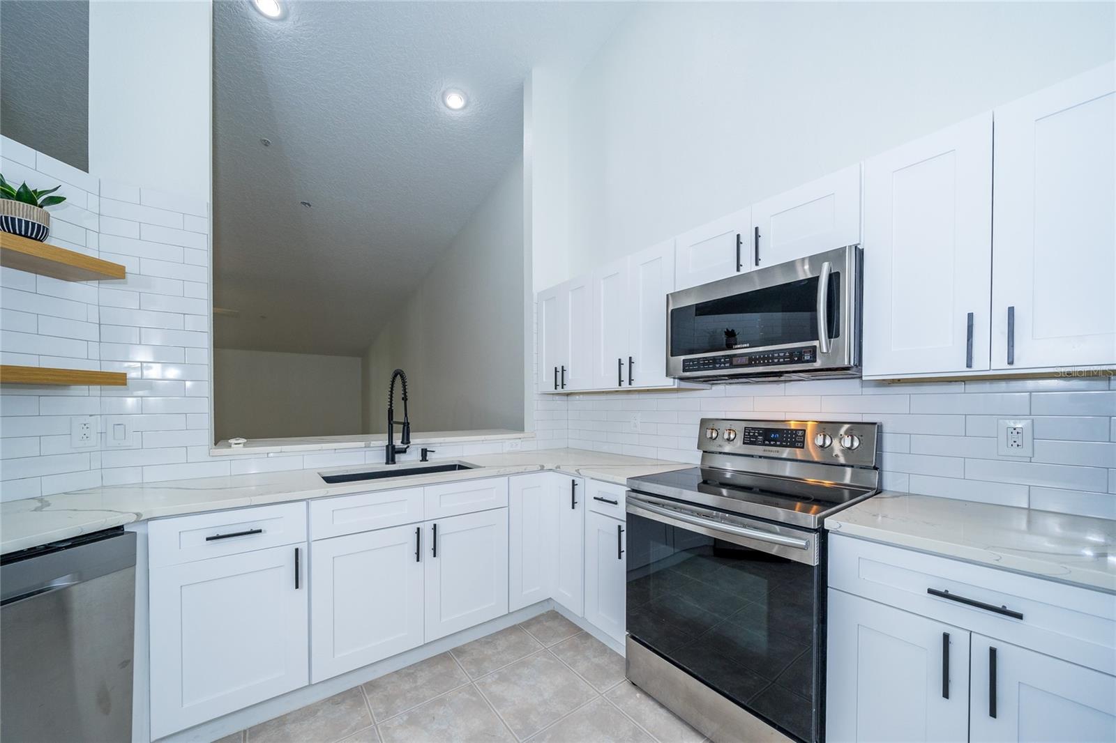 kitchen, new cabinet,granite counter