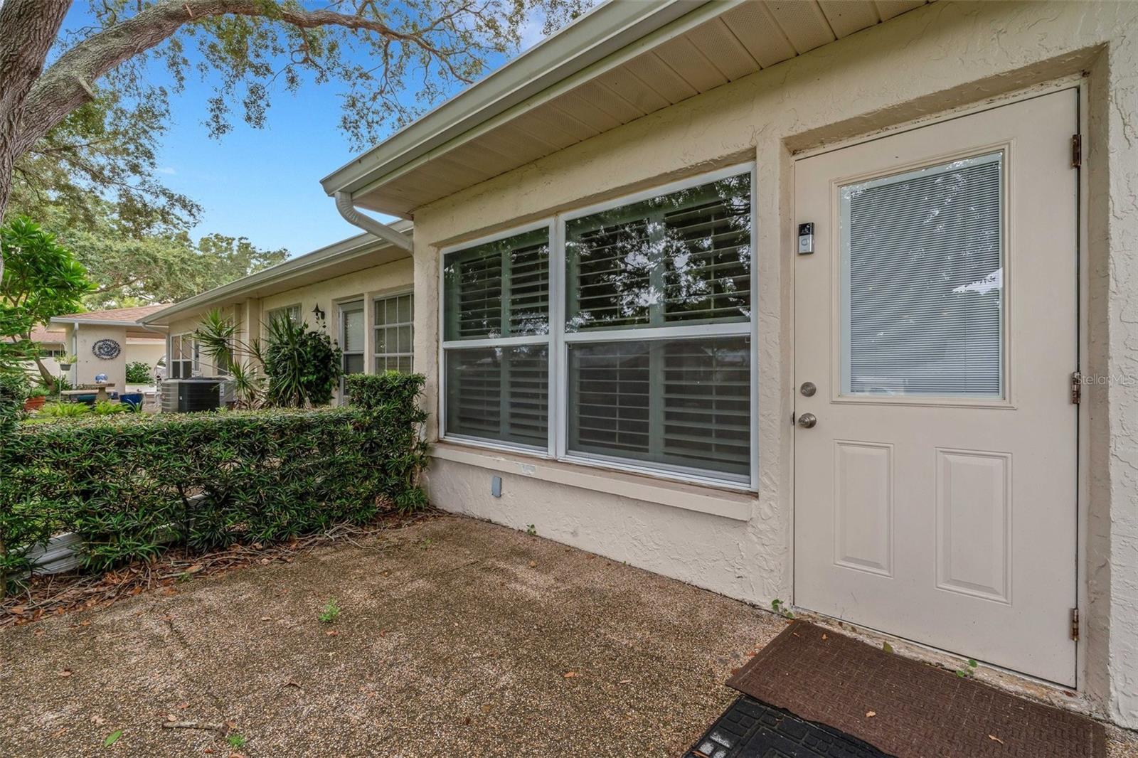 Nice sized patio big enough for outdoor seating & grill~