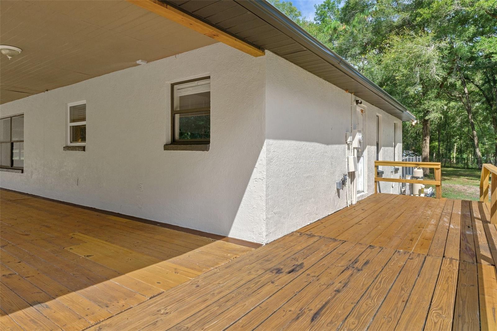 Deck wraps around with an additional 240 sq ft of open area.