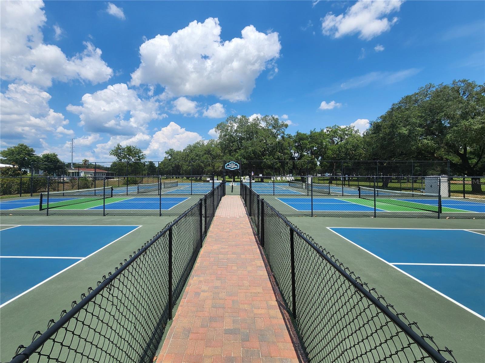 Pickleball & tennis courts.