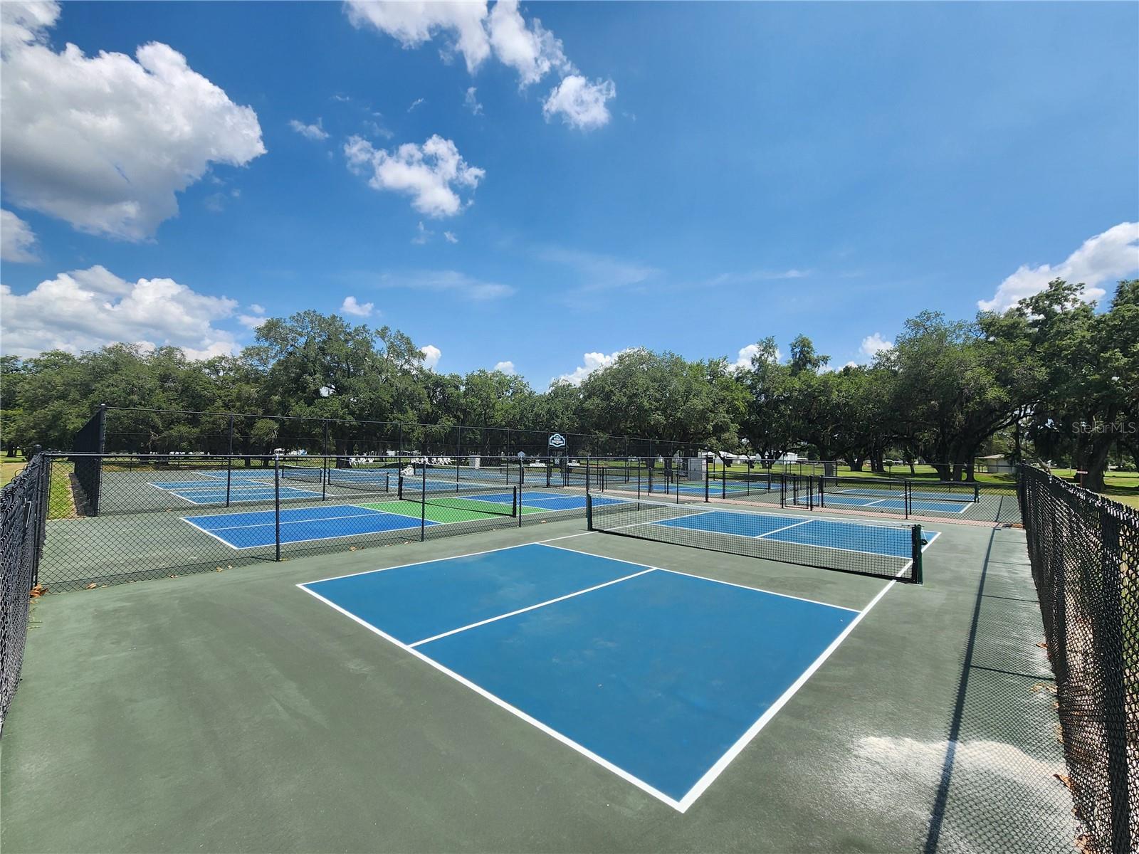 Pickleball & tennis courts.